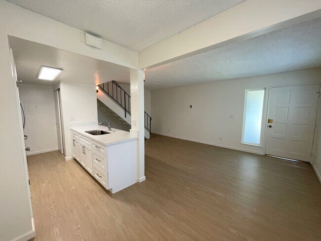 Foto del edificio - Remodeled 2+1 Townhome in Villa Ventura