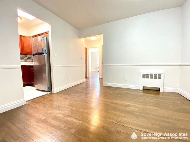Building Photo - Renovated 3BR Apartment