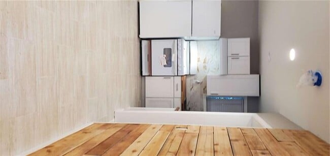 Building Photo - 1129 West Ave