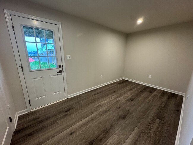 Foto del edificio - Brand New Townhouse, Great Location!