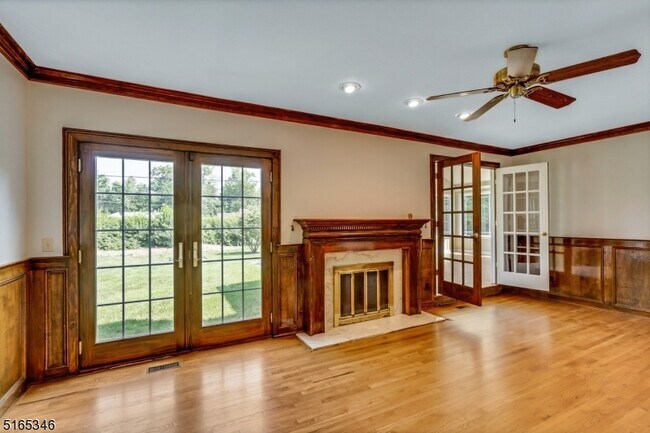 Building Photo - 34 Woodmere Dr