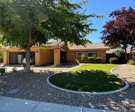 Building Photo - 913 Spyglass Ct