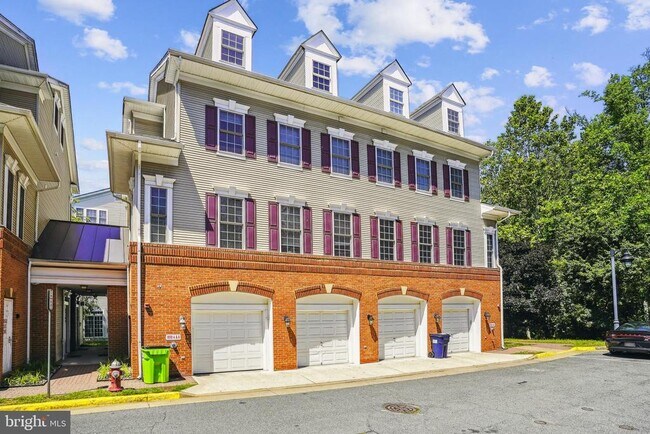 Building Photo - 8930 Milford Haven Ct