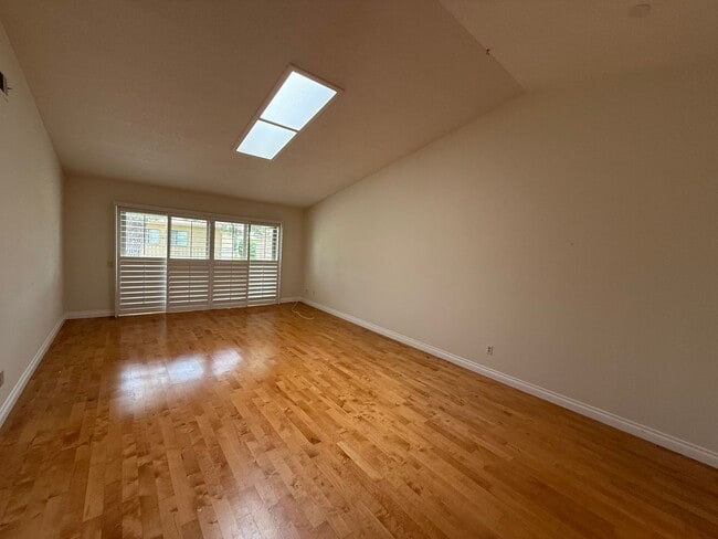 Building Photo - 2 Car Garage Capri in Leisure Village Senior Community