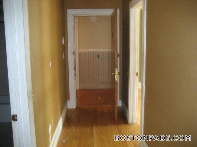 Building Photo - 35 Brookline St