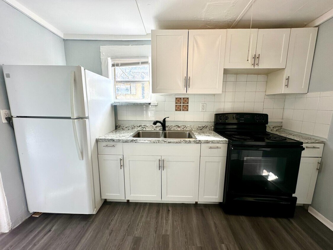 Foto principal - 1000 W Lakewood Rd