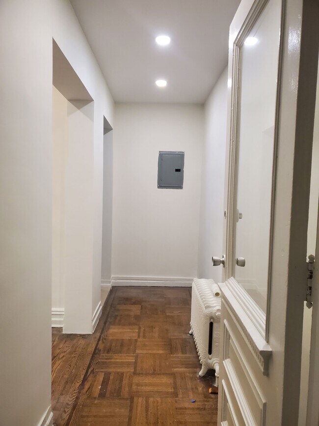 Foto del edificio - 1836 E 12th St