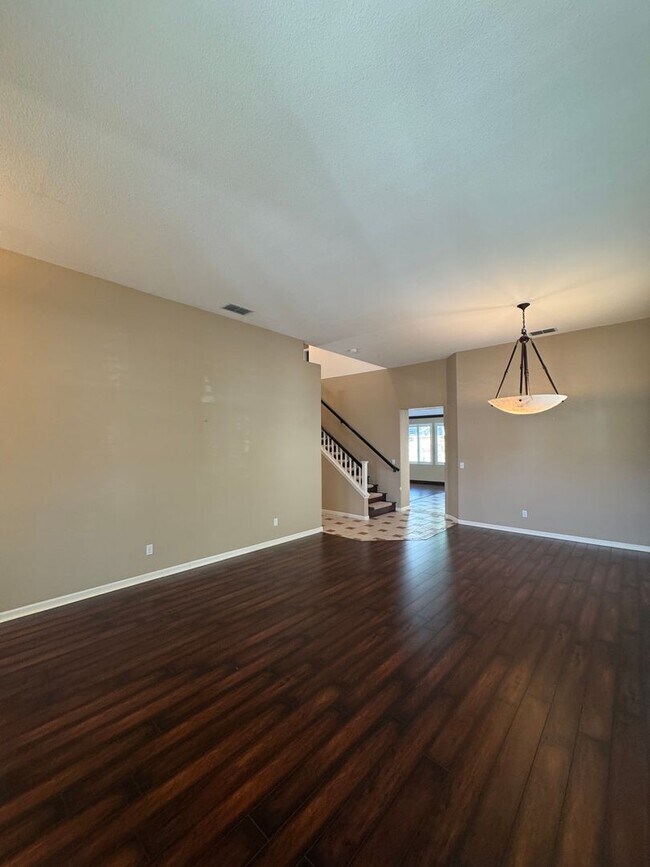 Foto del edificio - 1762 River Oaks Cir