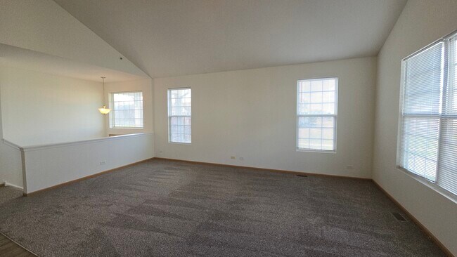 Building Photo - 3742 Bailey Rd