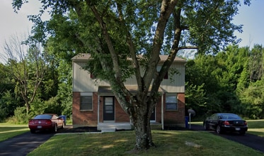 Building Photo - 2501 Woodsedge Ct