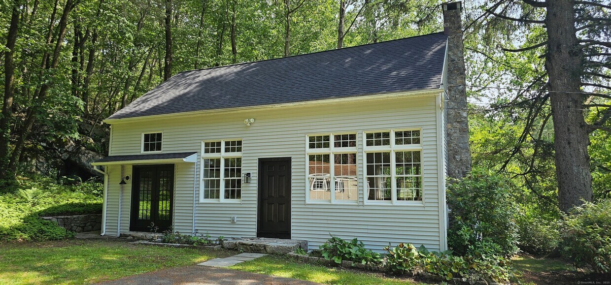 Primary Photo - 50 Mountain Rd