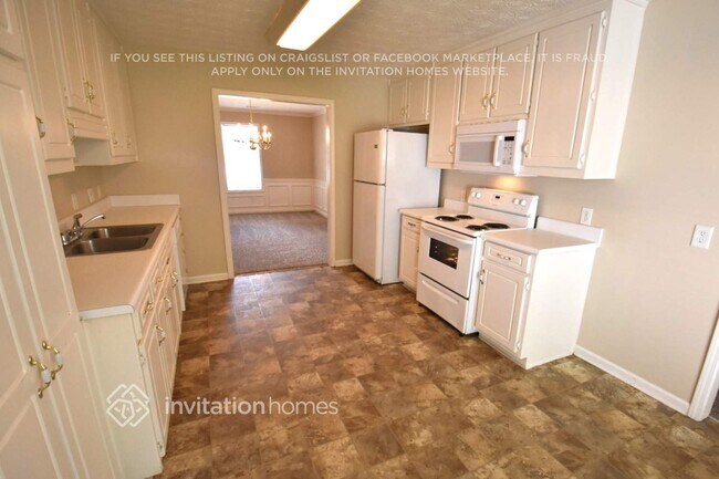 Building Photo - 2990 Lenora Springs Dr