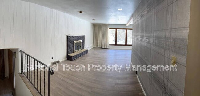 Building Photo - 801 Oak St