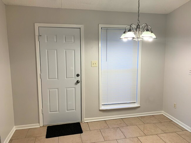 Foto del edificio - 220 Briarcliff Dr