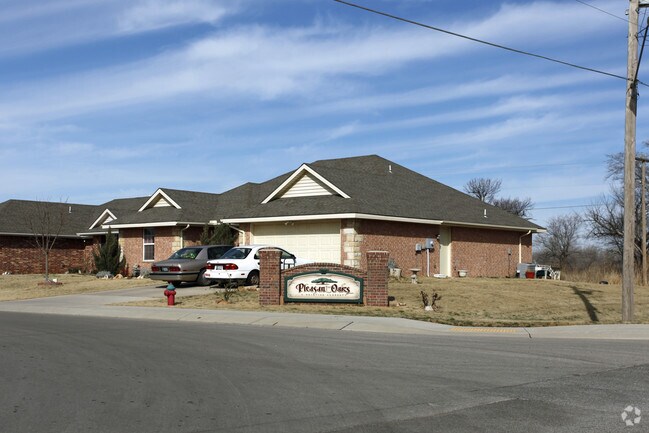 Foto del edificio - Pleasant Oaks of El Reno