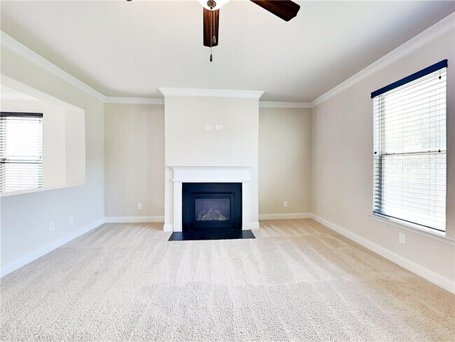 Building Photo - 380 Devon Creek Ct NE