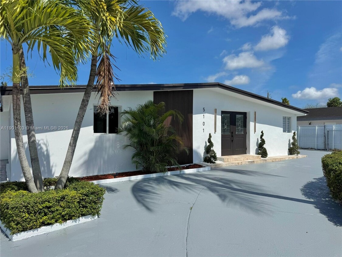 Foto principal - 5101 SW 112th Pl