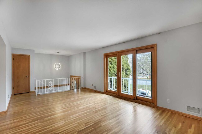 Área de estar - 5508 France Ave S