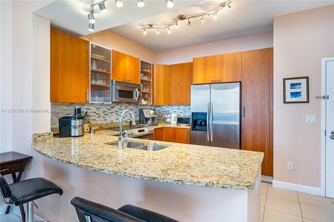 Foto del edificio - 1945 S Ocean Dr  810 Hallandale Beach Fl 3...