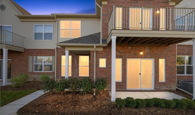 Foto del edificio - 8280 Heywood Cir
