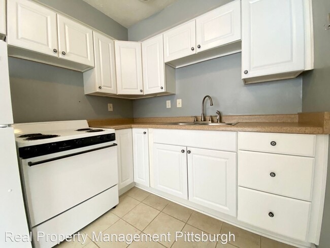 Building Photo - 2 br, 1 bath House - 129 Baywood Ave TB3
