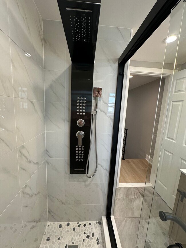 Foto del edificio - 2 bedrooms 1.5 bathroom House in South Phi...