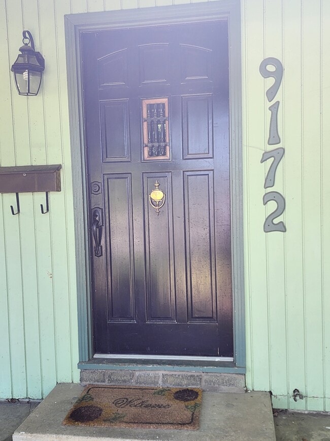 Foto del edificio - 9172 Thilow Dr