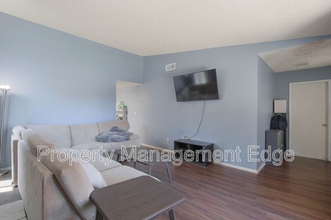 Building Photo - 167 N Ralph Rd
