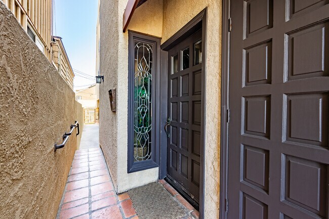 Building Photo - 6219 E Seaside Walk