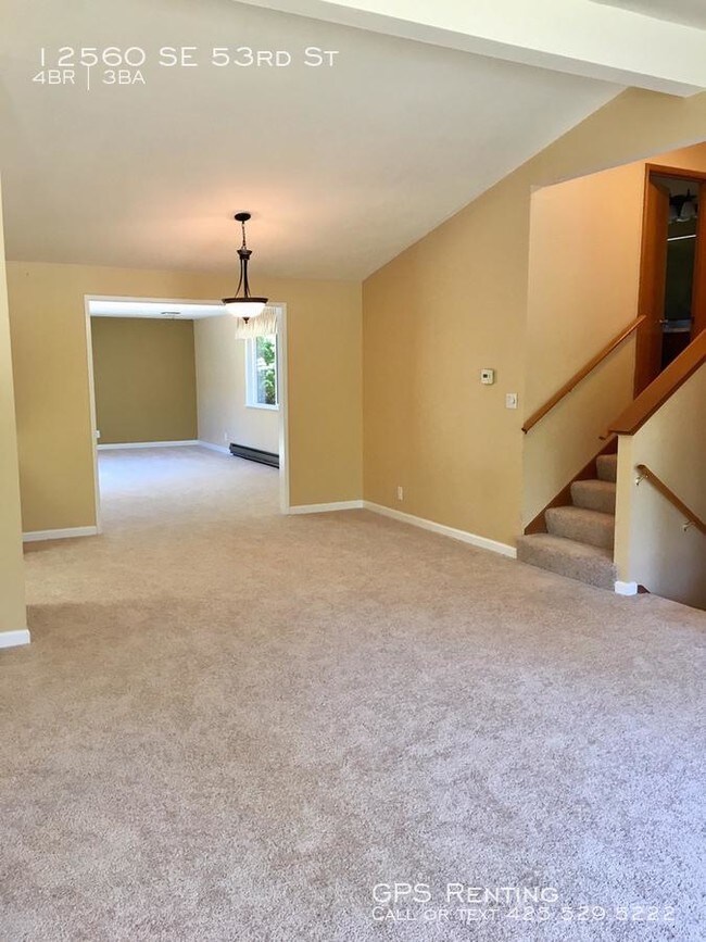 Foto del edificio - 4 bedroom in Bellevue WA 98006