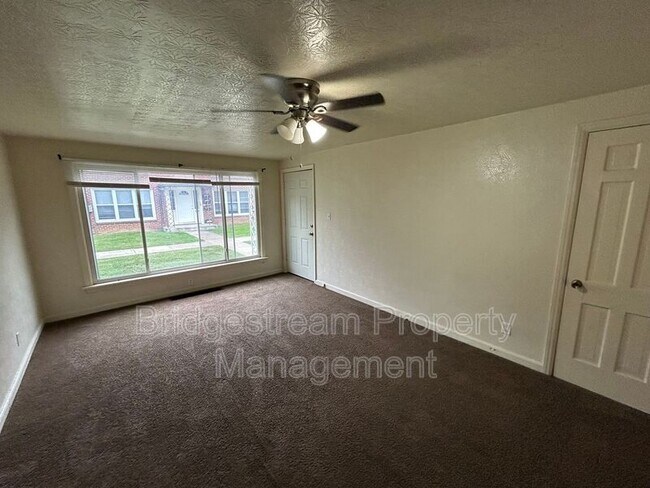 Foto del edificio - 1317 Salem Ave