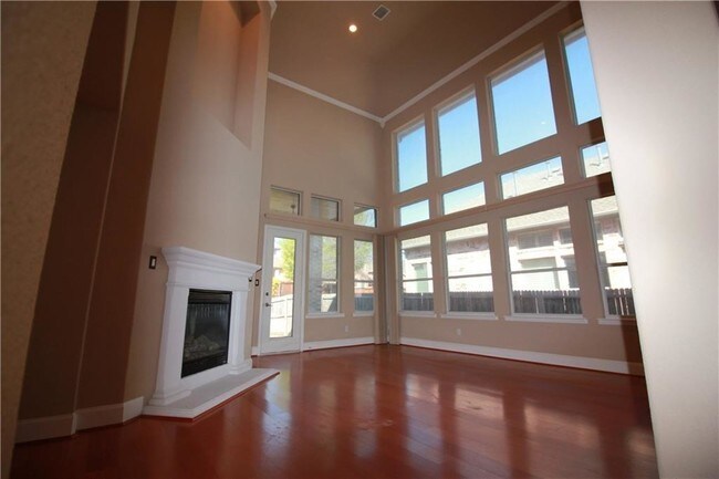 Building Photo - 6949 Bendbrook Dr