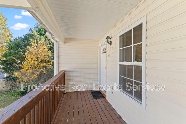 Building Photo - 3909 Prominence Pl