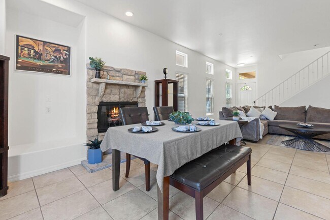 Foto del edificio - 1786 Elm Ave