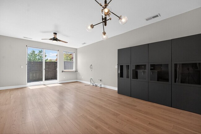 Foto del edificio - 1654 Aspen Meadows Cir