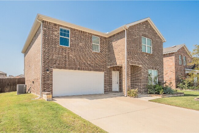 Foto del edificio - Spacious 5 bedroom with plenty of space for everyone-move in special ***  $500.00 off the first m...