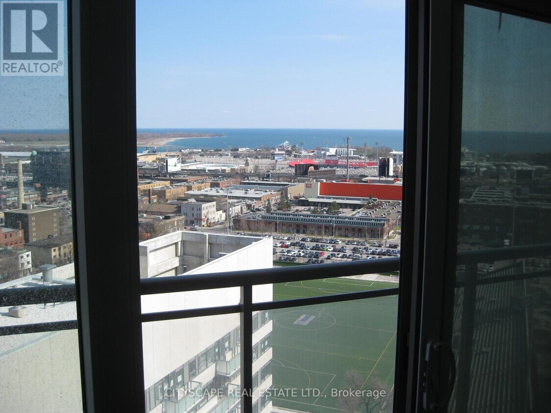 Photo principale - 38 Joe Shuster Way