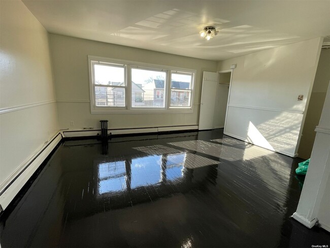 Foto del edificio - 87-57 126th St