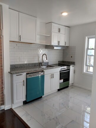 Building Photo - 56 Lenox St