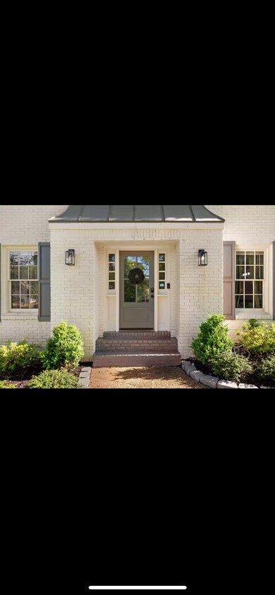Foto principal - 8081 Ridgetown Ln