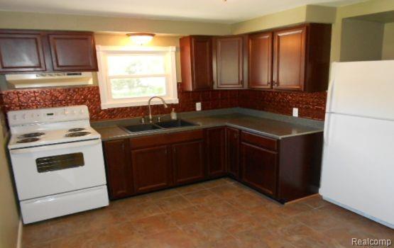 Building Photo - 2295 Rochester Ct