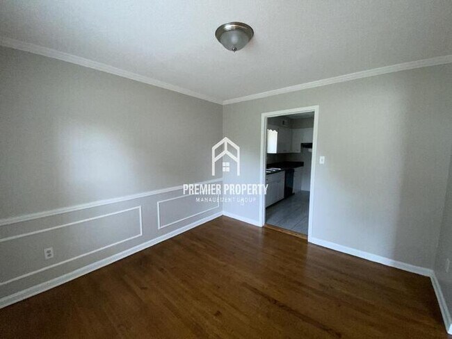 Building Photo - 3126 Bluefield St