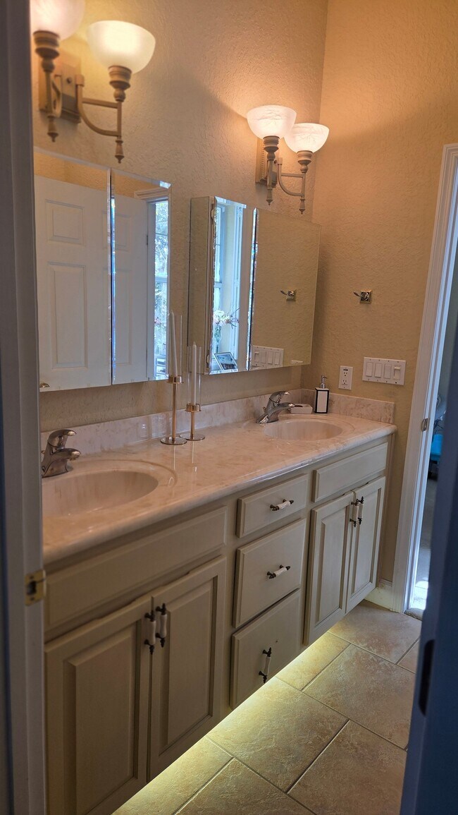 Building Photo - 1104 Old Mill Run