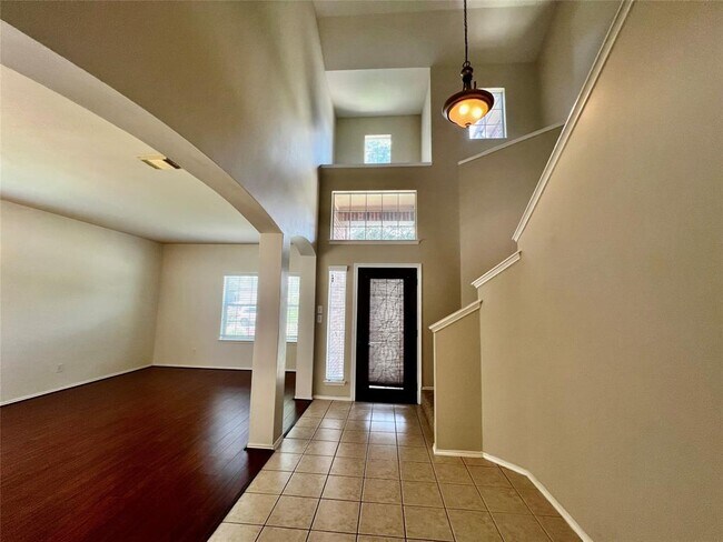 Foto del edificio - 6427 N Shore Bend