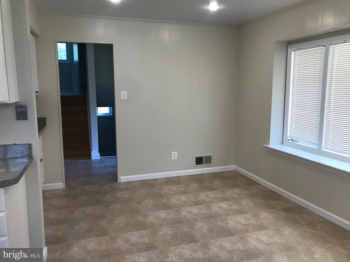 Foto principal - 12511 Eastbourne Dr