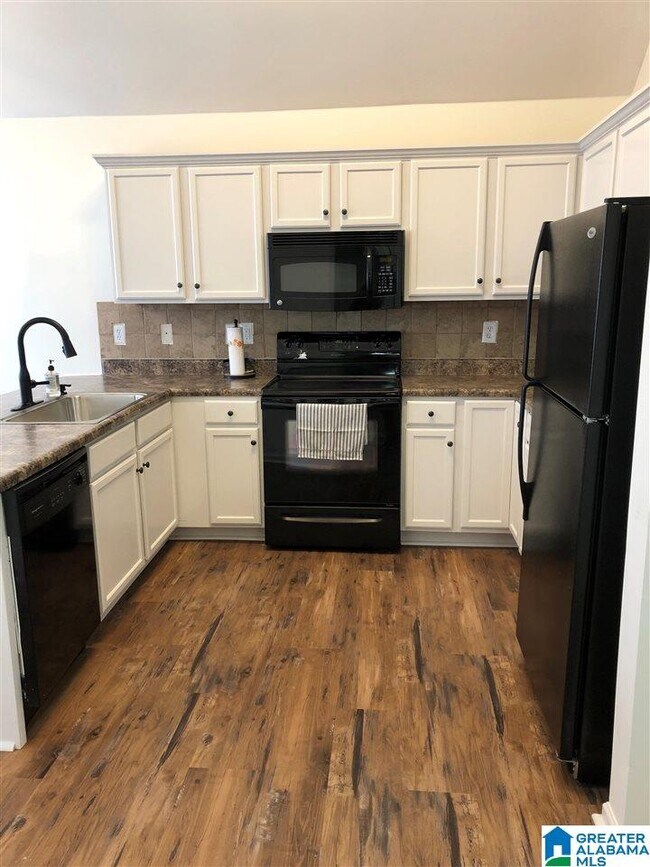 Foto del edificio - 2827 Southwood Trail