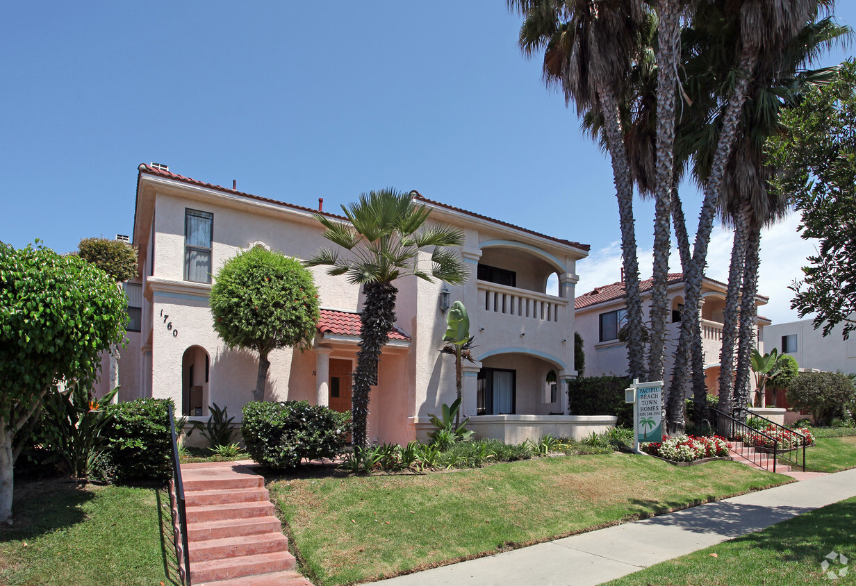 Foto principal - Pacific Beach Townhomes