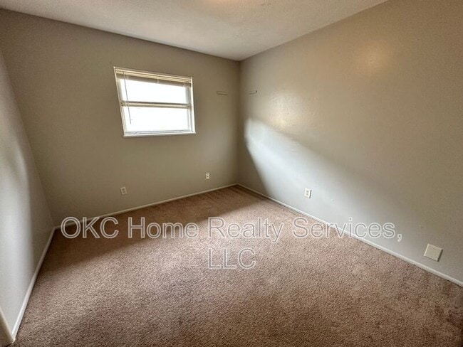 Building Photo - 2625 N Reeves Ave