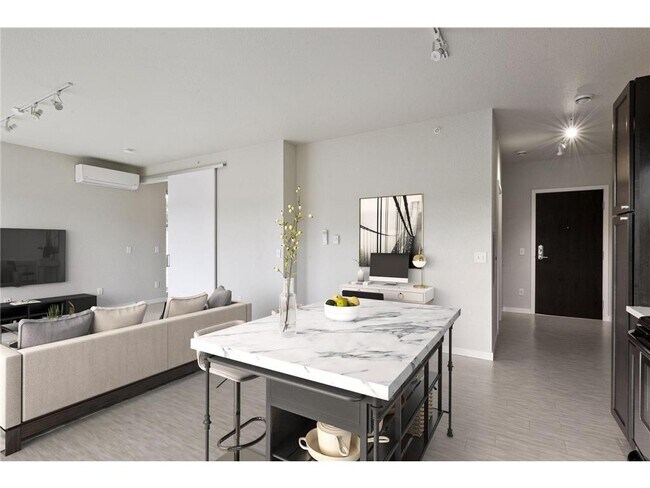 Foto del edificio - 3535 Grand Ave S