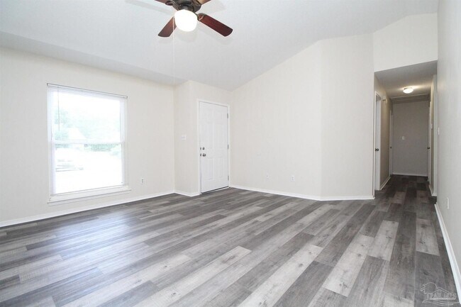 Foto del edificio - 8126 Crystal Wells Pl